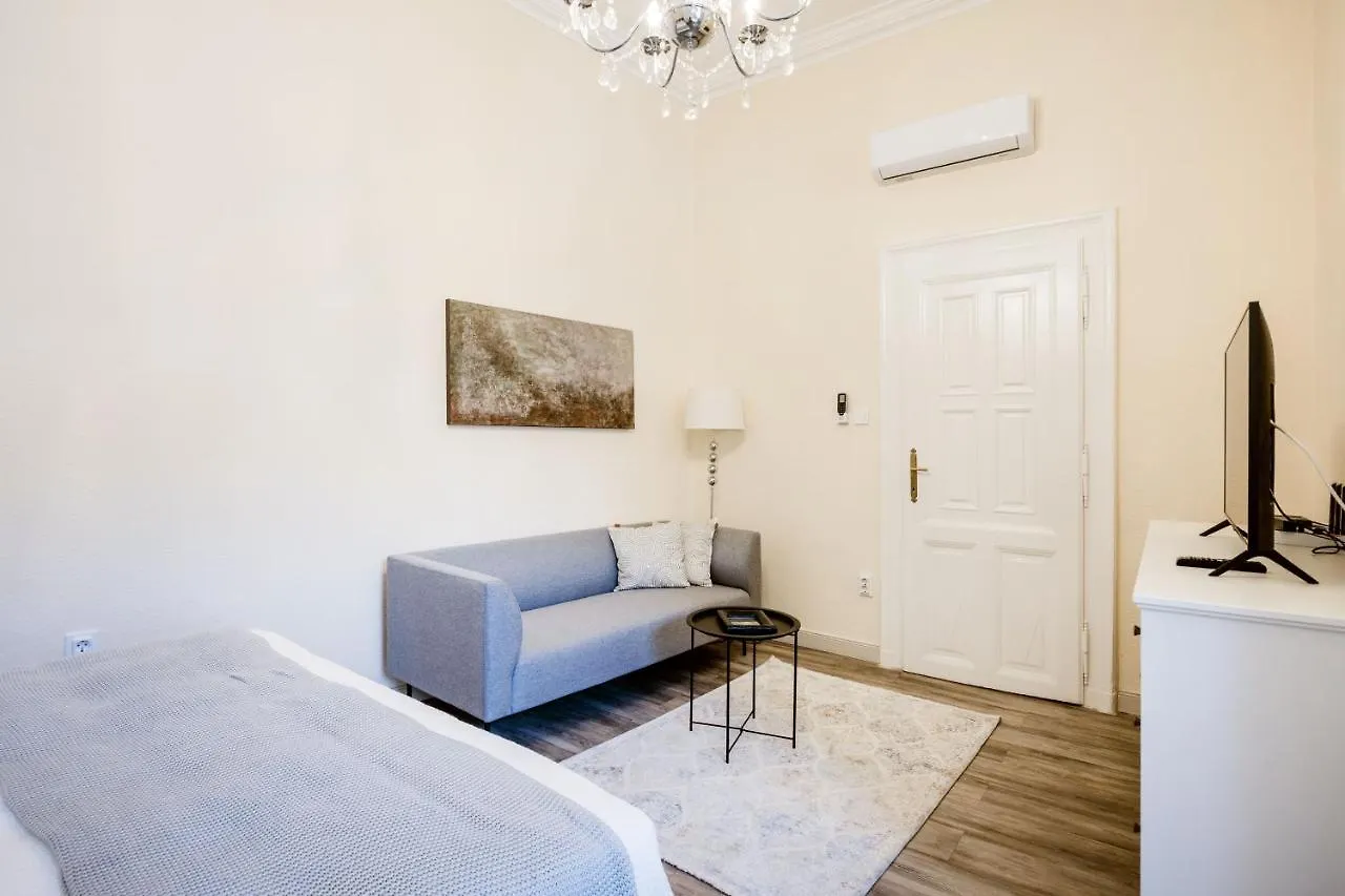 Andrassy 13 Center Apartment Будапешт Венгрия