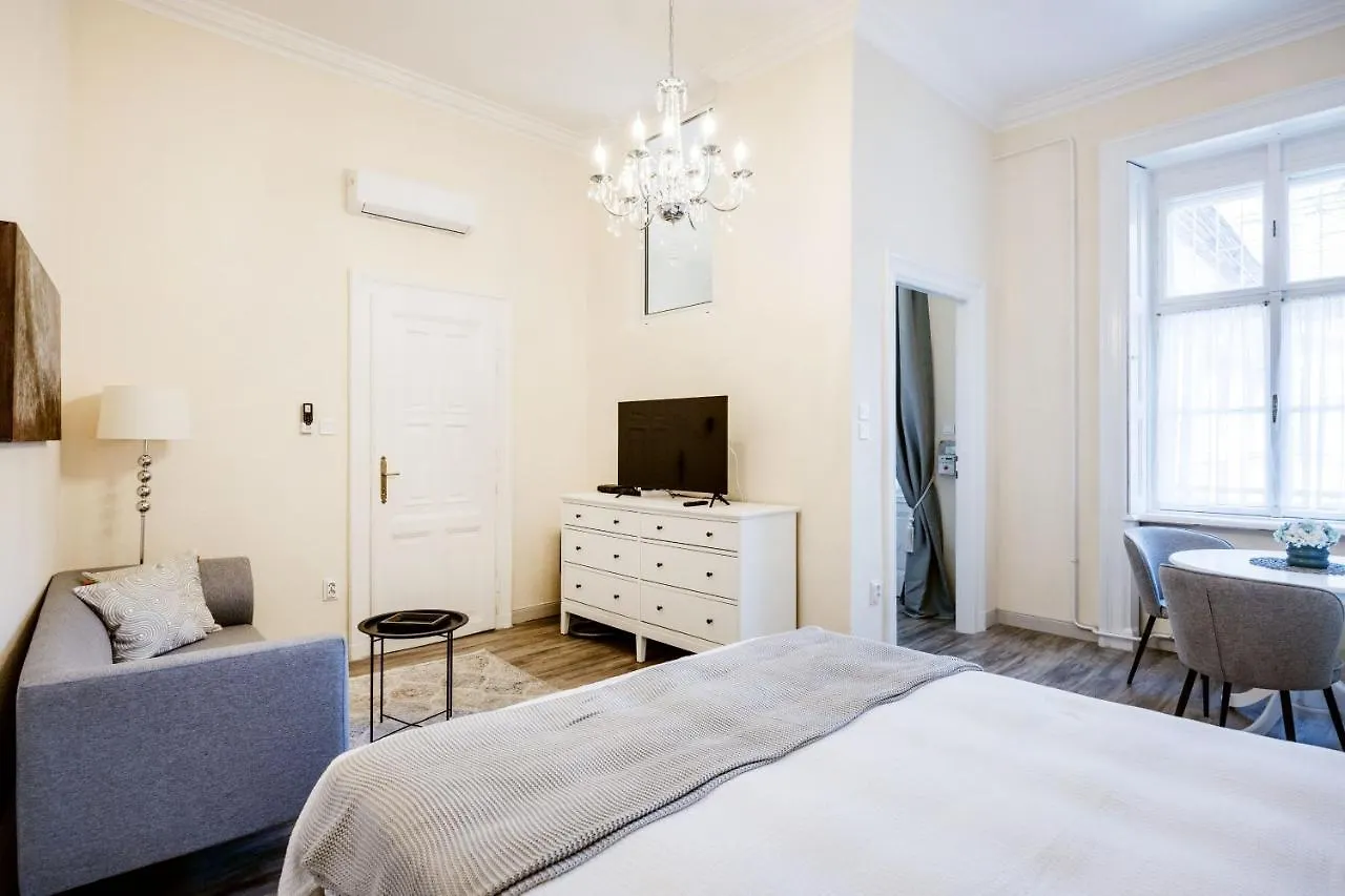 Andrassy 13 Center Apartment Будапешт